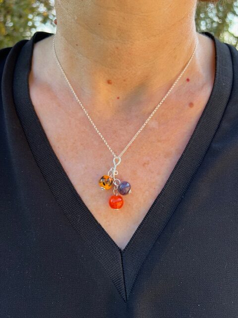 Collier createur unique argent perle en verre Murano orange violet