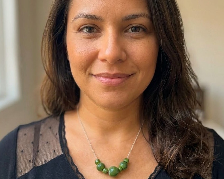 Collier artisanal perles en verre coloris vert olive