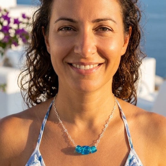 Collier perles glaçons en verre turquoise bleu avec chaîne cœurs en argent 925 – Image 2