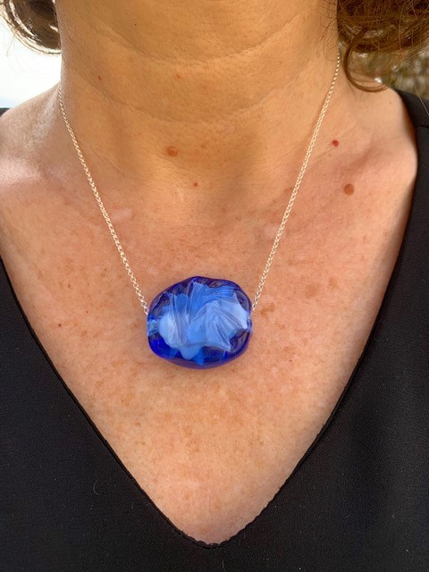 Fabrication artisanale bijou unique perle Murano Glass bleu
