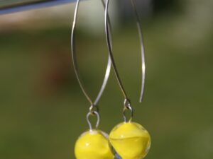 Boucles d'oreilles pendante en argent avec perles de verre de murano Bonie coloris jaune