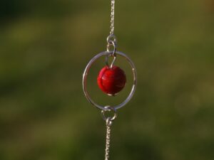 bracelet simple anneau argent 925 avec 1 perle verre Murano rouge bracelet simple anneau argent 925 avec 1 perle verre Murano rouge