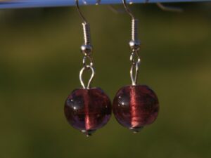 Boucles d'oreilles en acier inoxydable avec perles de verre de Murano Deborah parme transparent