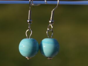 Boucles d'oreilles en acier inoxydable avec perles de verre de Murano Davina turquoise clair