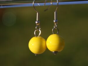 Boucles d'oreilles en acier inoxydable avec perles de verre de Murano Davina jaune vif