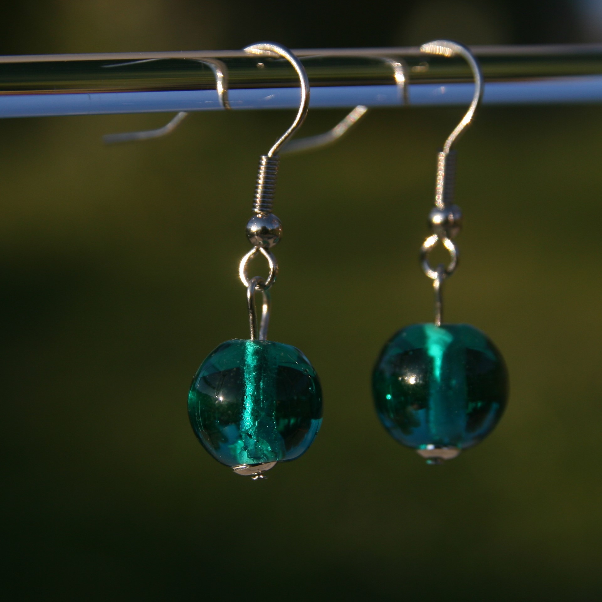 Boucles d'oreilles en acier inoxydable avec perles de verre de Murano Deborah vert emeraude transparent
