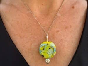 Pushi artisan art pendentif en verre Venise jaune