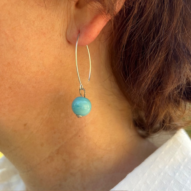 Pushi boucle oreille crochet argent perle en verre Murano bleu turquoise clair
