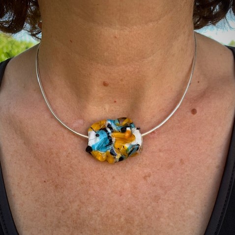 Pushi collier cable argent perle artisanale de verre blanc turquoise