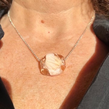 Pushi collier artisanal nude en verre de Venise perle unique Alouma
