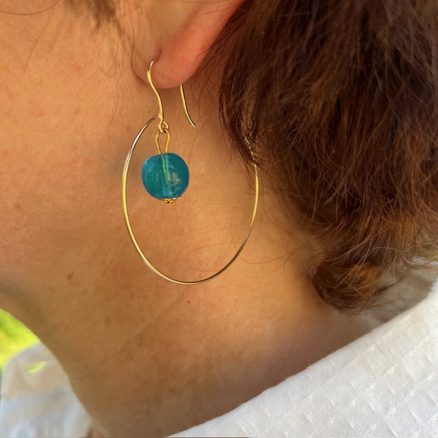 Créole plaqué or perle en verre Murano turquoise bleu pour femme chic
