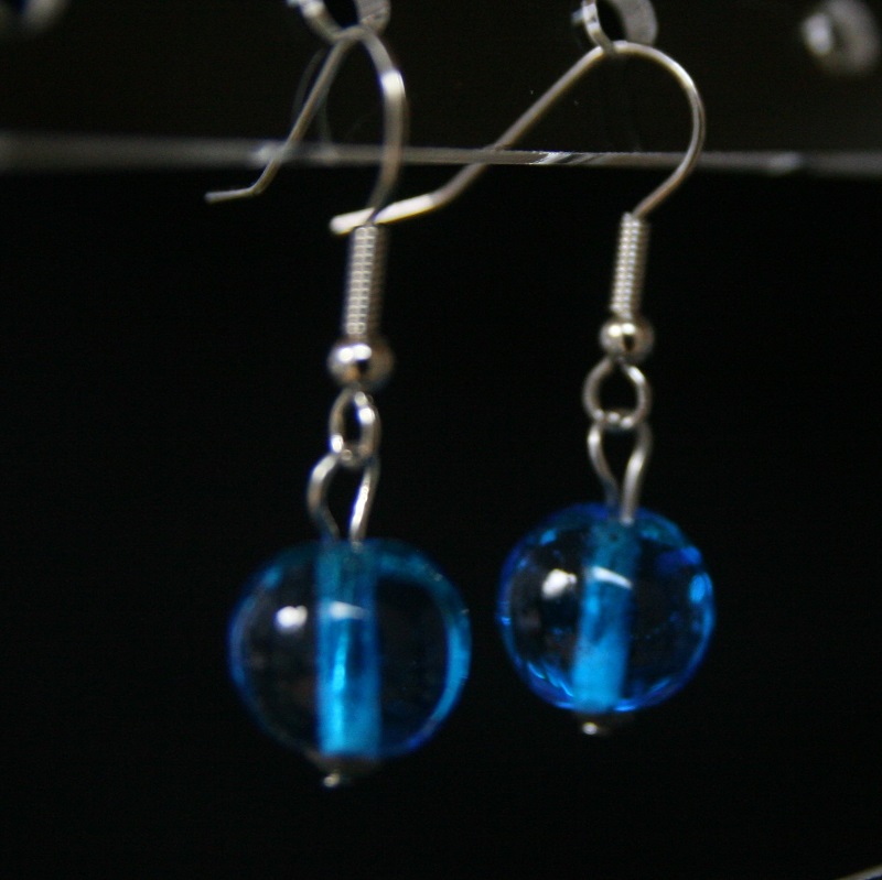 boucle oreille en verre de murano coloris turquoise transparent