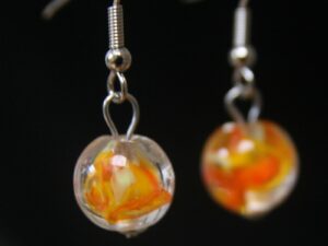 boucle oreille verre de murano coloris orange jaune et transparent boucle oreille verre de murano coloris orange jaune et transparent