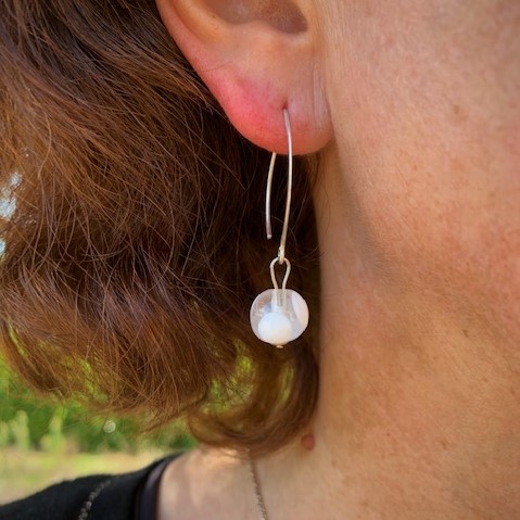boucles d'oreilles en argent createur femme murano transparent pois blanc