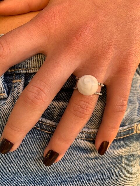 cadeau bague en argent reglable blanche en verre de murano