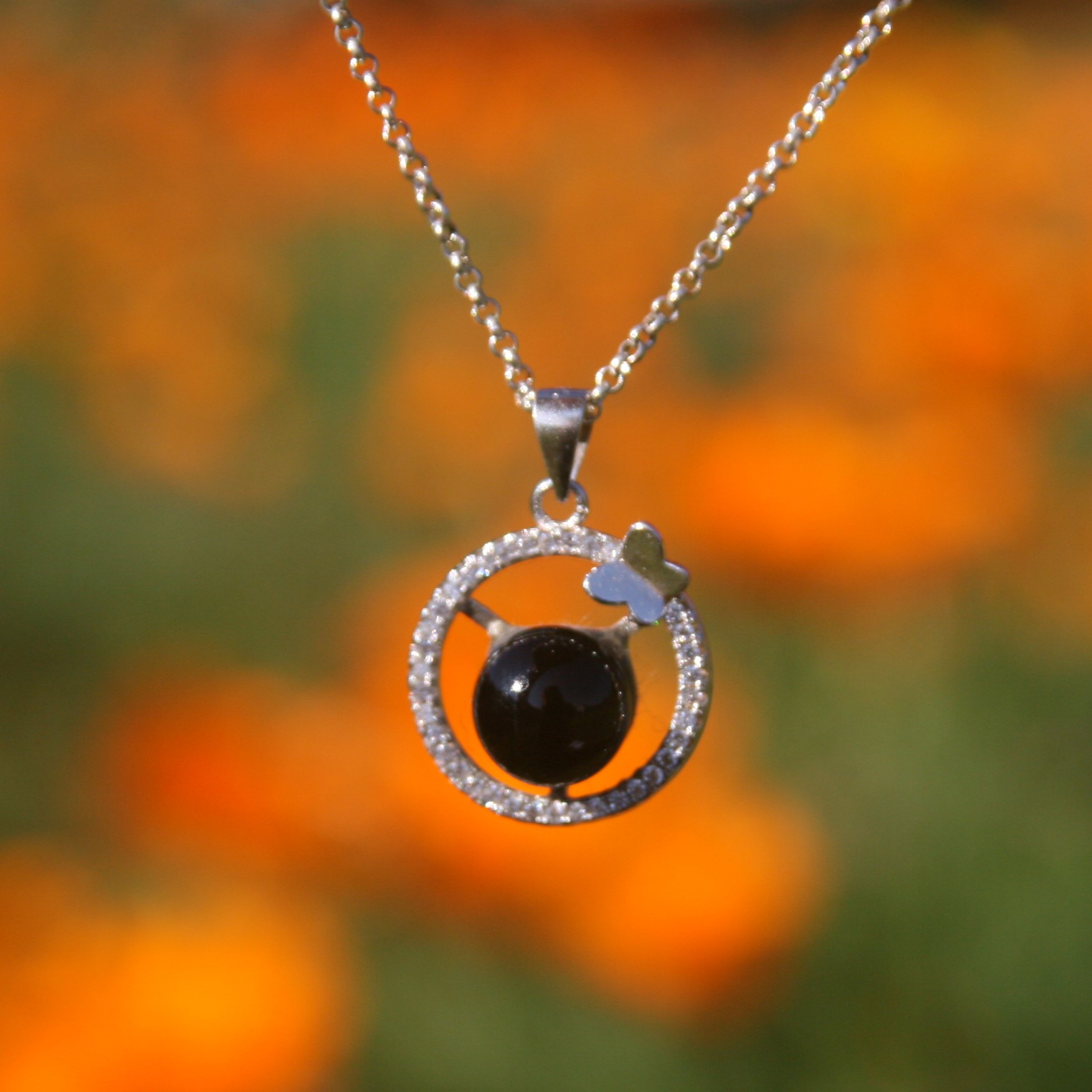 collier en argent avec perle verre noire Murano artisanale