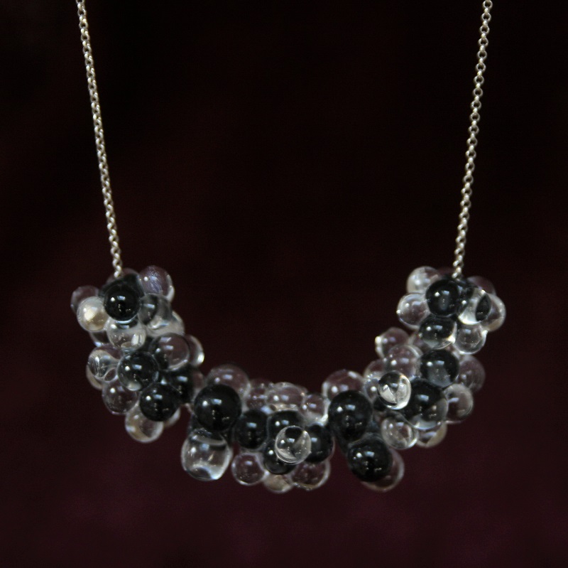 collier bulles noir et transparent