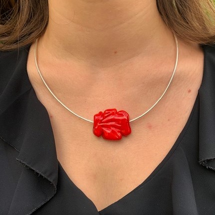 collier cable perle de verre rouge Pushi