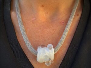 collier cadeau femme noel perle de verre blanc