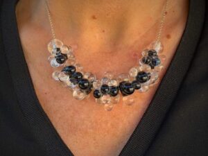 collier femme cadeau noel verre murano noir