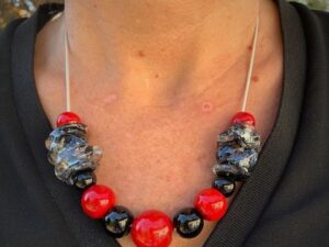 collier verre de murano rouge et noir cadeau toulouse