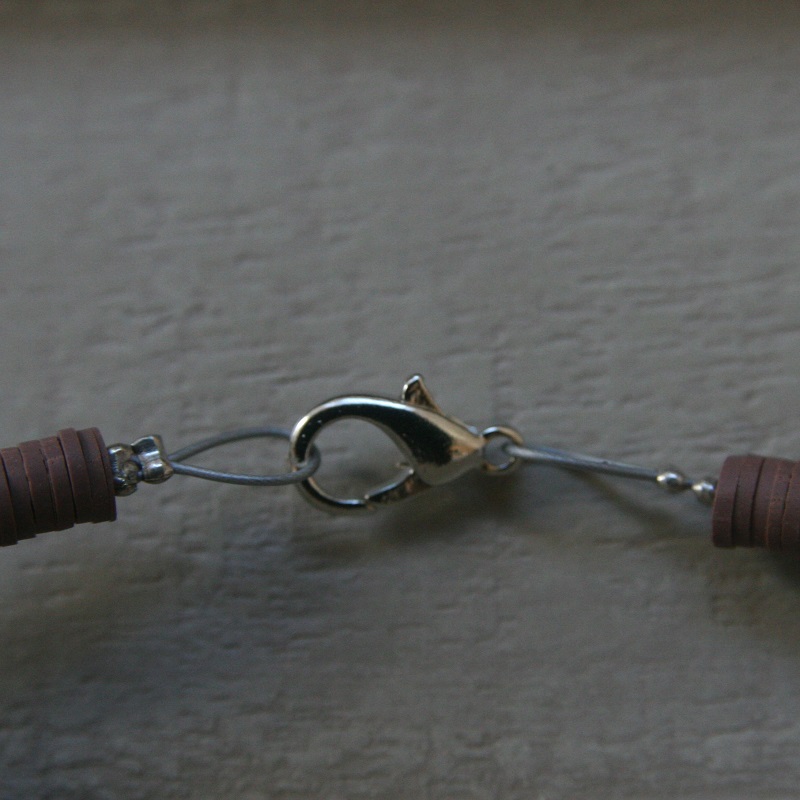 fermoir collier marron