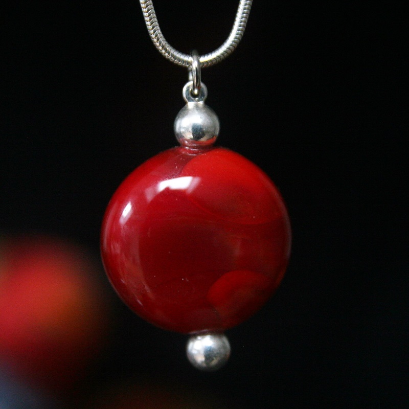 pendentif perle petit format rouge