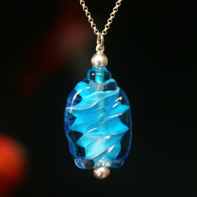 pendentif perles vagues turquoise